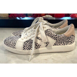 Dolce Vita Neo Arrow Lace Up Sneaker Women's 6 White Black Spotted Animal Print